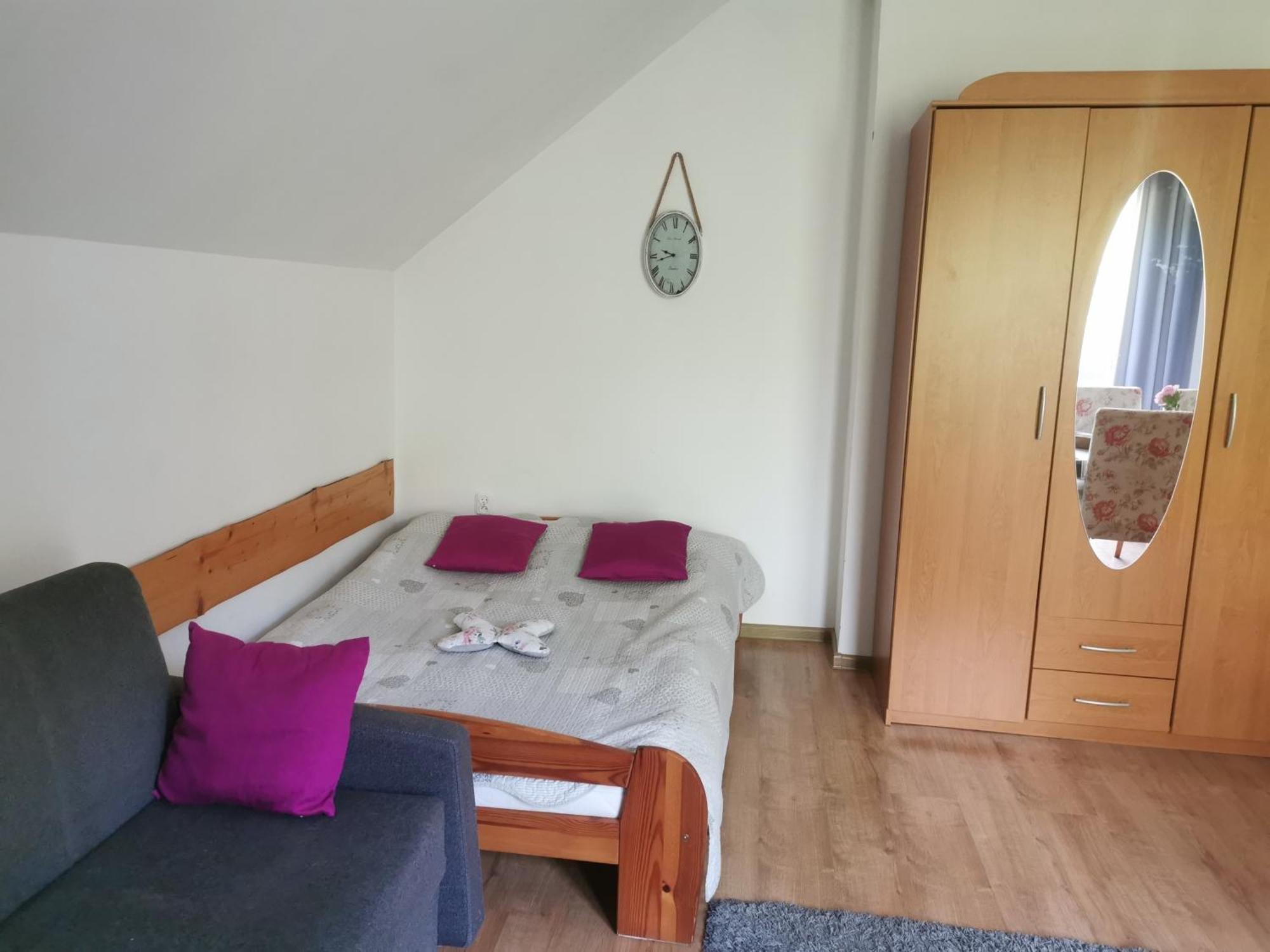 Apartamenty Grosik-bon turystyczny Krynica-Zdrój Pokój zdjęcie